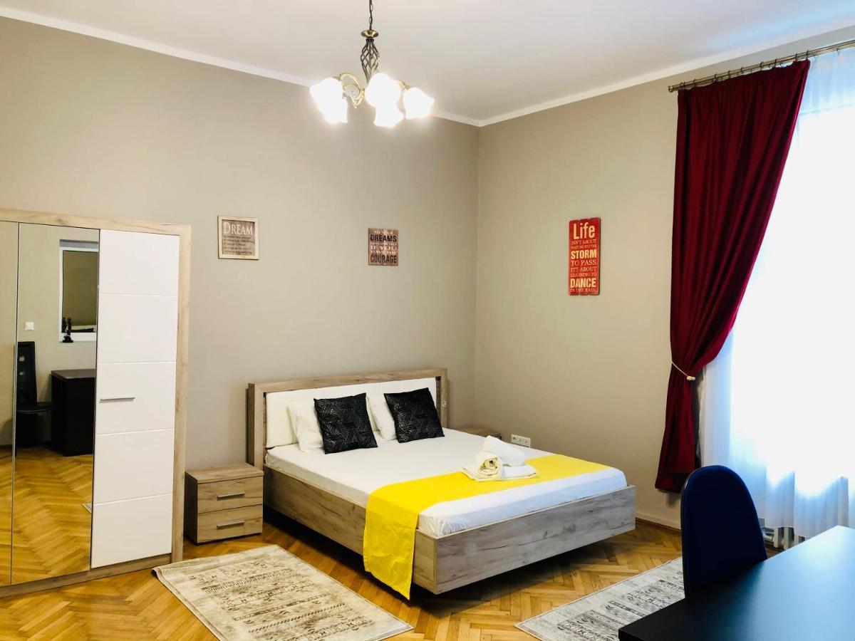 Ultra-Central Apartment Just In Union Squere تيميشورا المظهر الخارجي الصورة