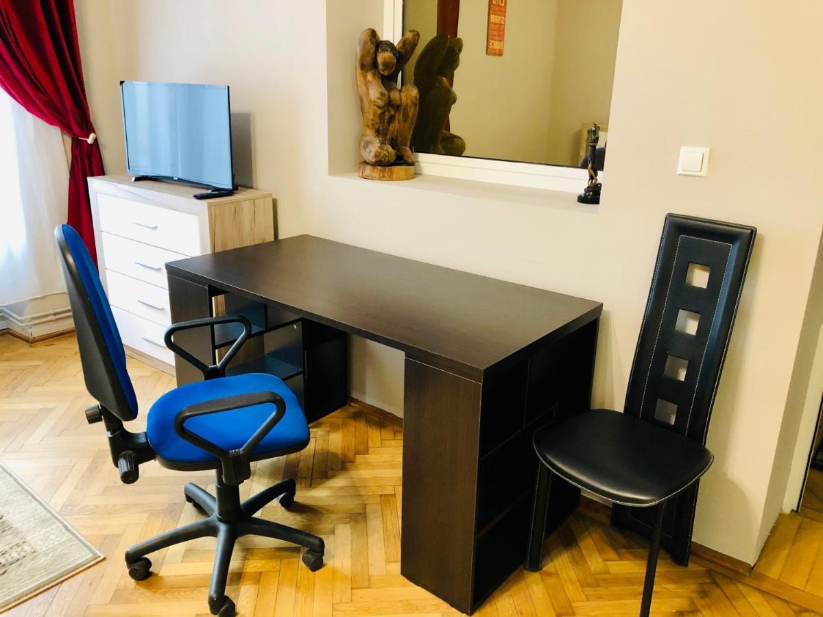 Ultra-Central Apartment Just In Union Squere تيميشورا المظهر الخارجي الصورة