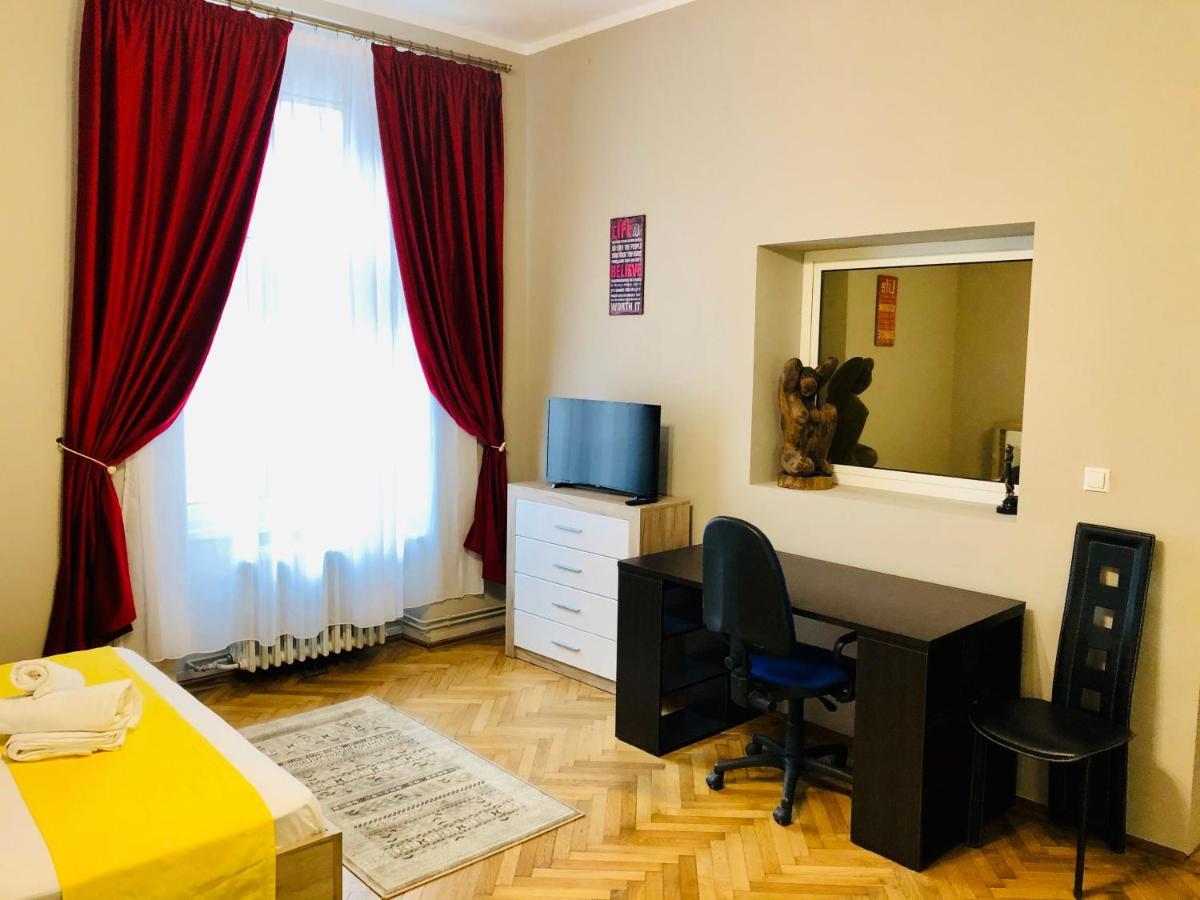 Ultra-Central Apartment Just In Union Squere تيميشورا المظهر الخارجي الصورة