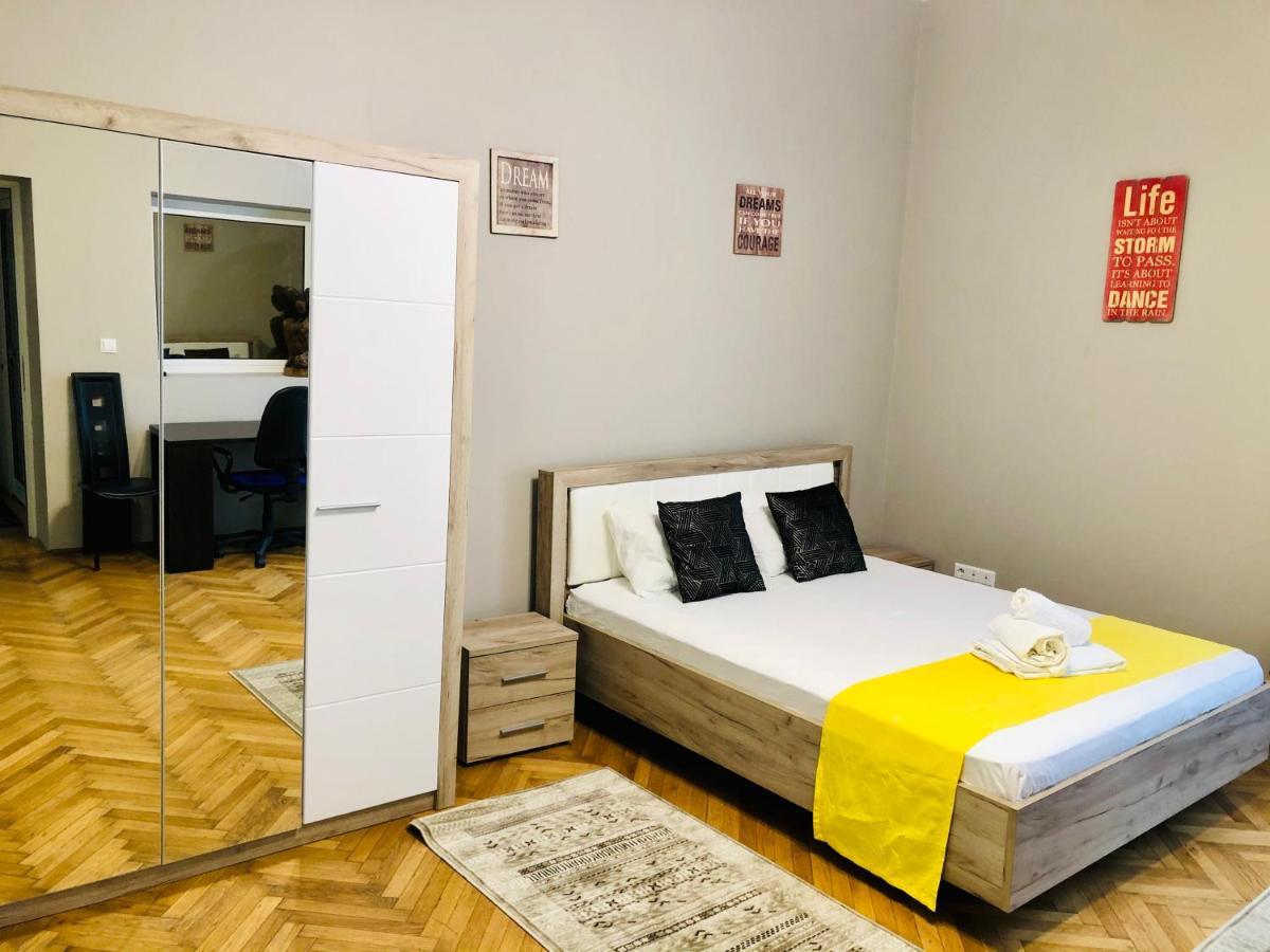 Ultra-Central Apartment Just In Union Squere تيميشورا المظهر الخارجي الصورة