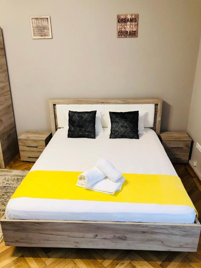 Ultra-Central Apartment Just In Union Squere تيميشورا المظهر الخارجي الصورة