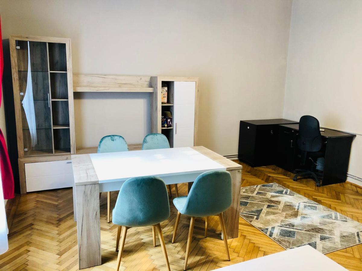 Ultra-Central Apartment Just In Union Squere تيميشورا المظهر الخارجي الصورة