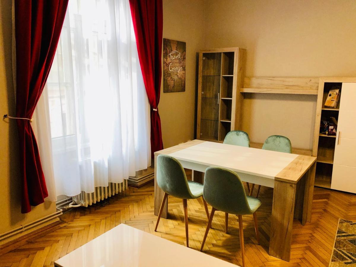 Ultra-Central Apartment Just In Union Squere تيميشورا المظهر الخارجي الصورة