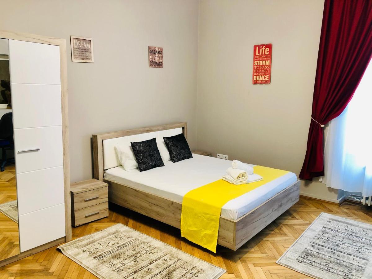 Ultra-Central Apartment Just In Union Squere تيميشورا المظهر الخارجي الصورة
